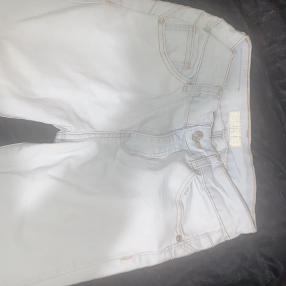Light blue stretchy comfy fit /stylish jeans! Fits Real Small, XS or Even XXS :) - Picture 3 of 9
